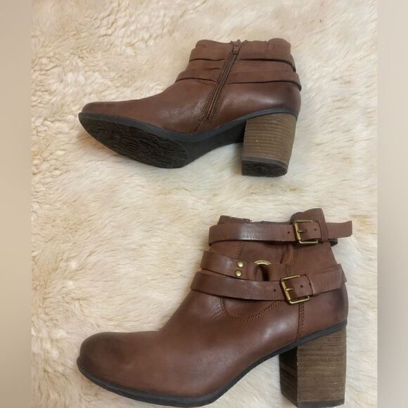 Josef Seibel Brown Leather Booties with Buckle Detail size 40 or 9.5 - Picture 8 of 10